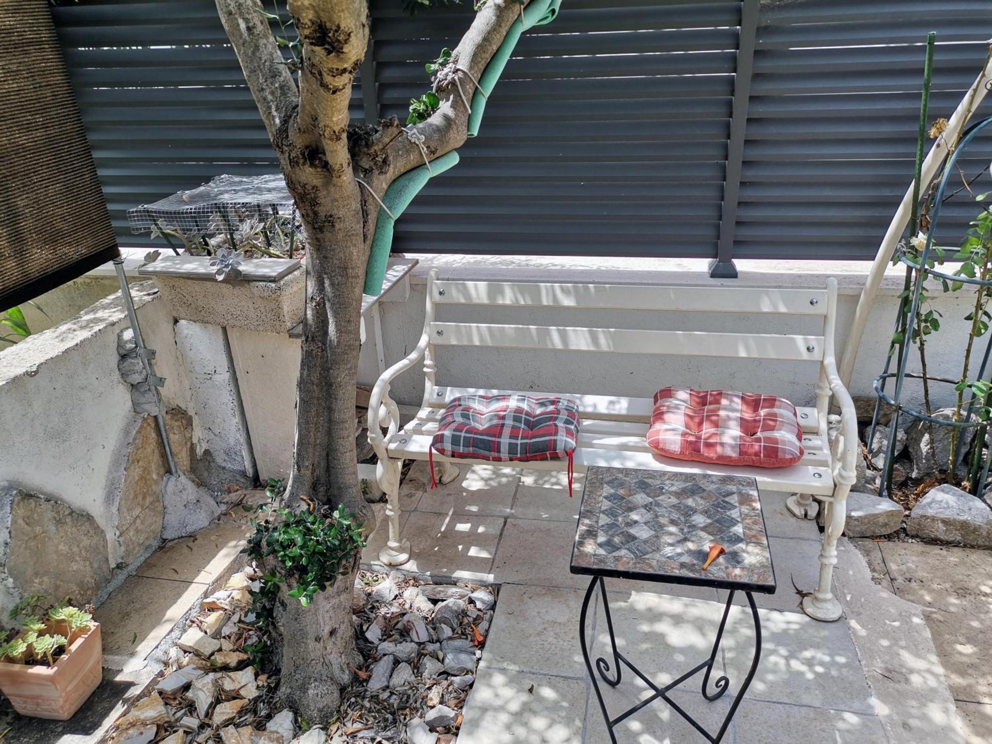 Apartment Alena With Terrace And Garden Center Jelsa ييلسا المظهر الخارجي الصورة